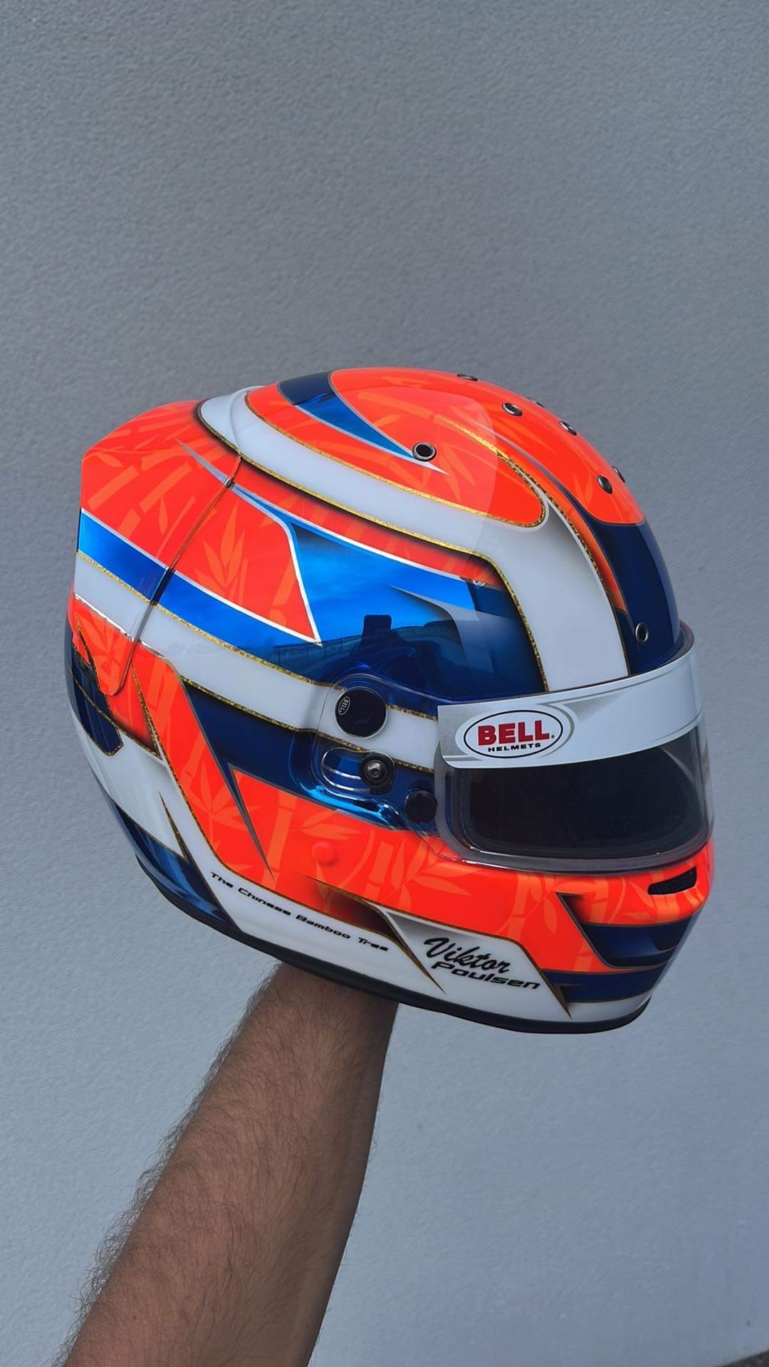 Bell karting helmet design