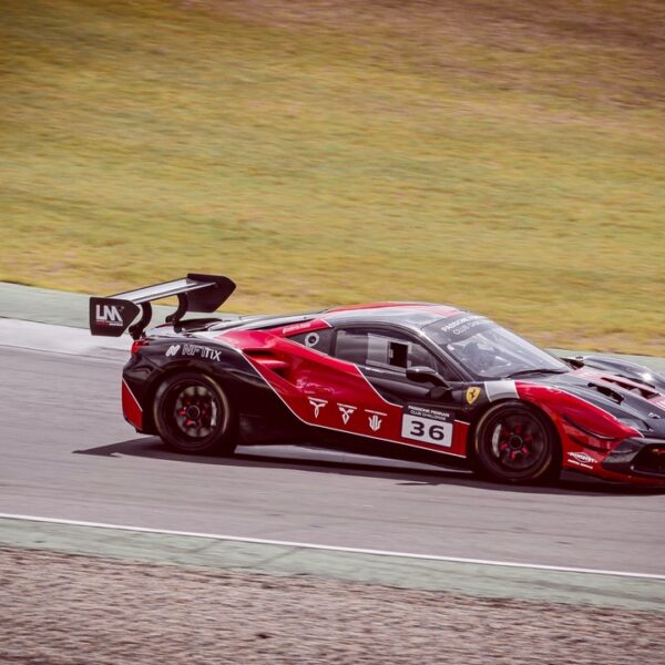 Ferrari 488 Challenge Evo