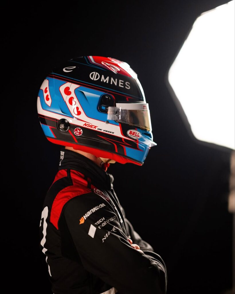 Nyck De Vries Formula E helmet design