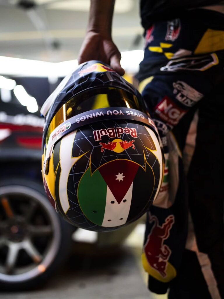 Ahmad Daham helmet design