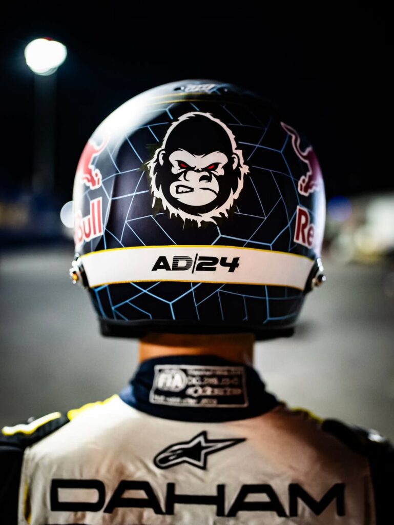 Ahmad Daham helmet design