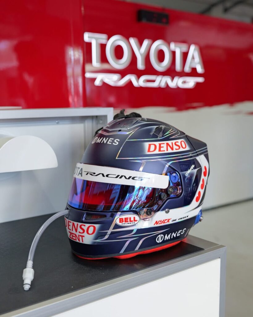 Nyck De Vries helmet design